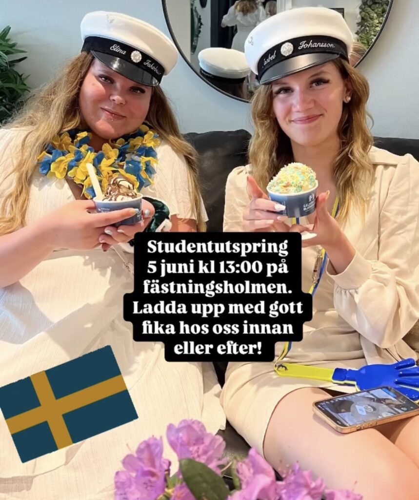 Studenter_äter_glass_cafemorsmössa